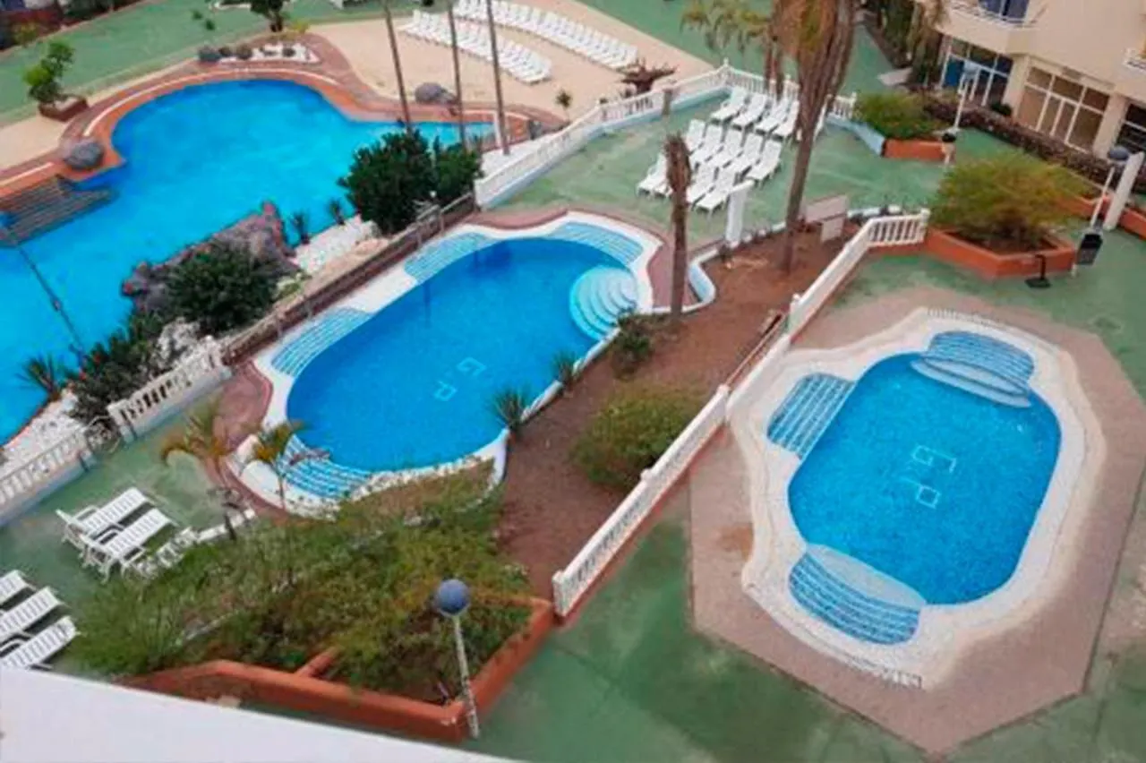 Tropical Green Park - Piscina - Parking - Edificio Corbeta San Miguel de Abona 0*,  Spagna